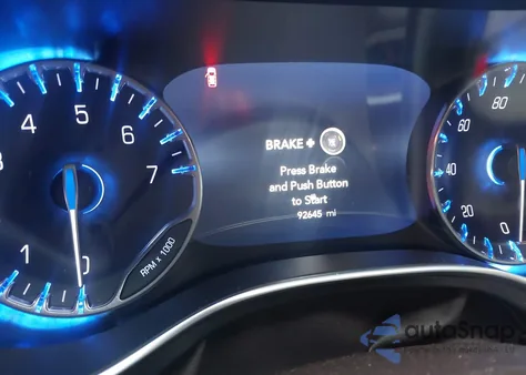 2017 Chrysler Pacifica Touring-L Plus z USA, uszkodzony, nr VIN 2C4RC1EG4HR533397